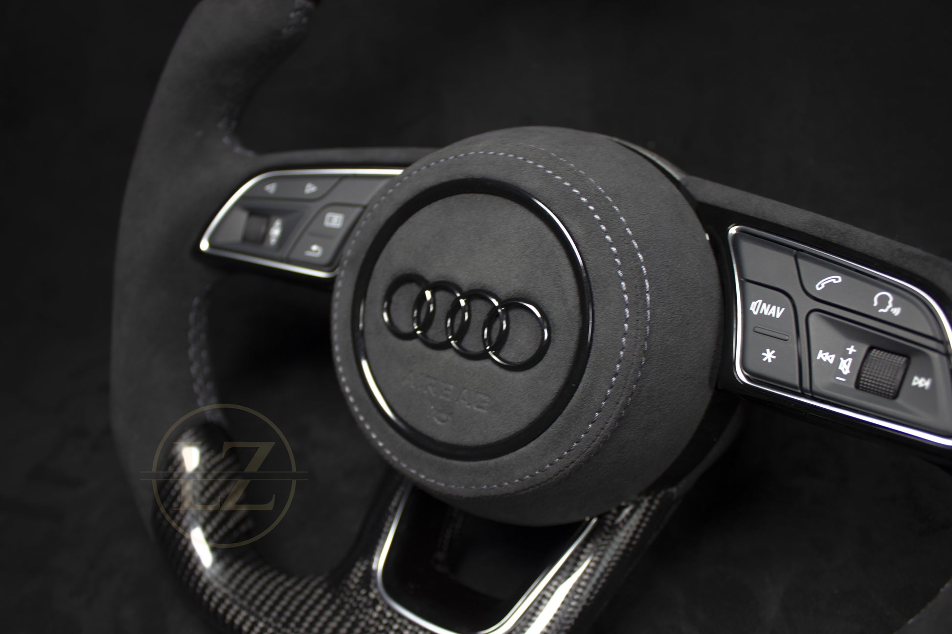Audi B9 Alcantara Ratt Blackout - LZ-Customs