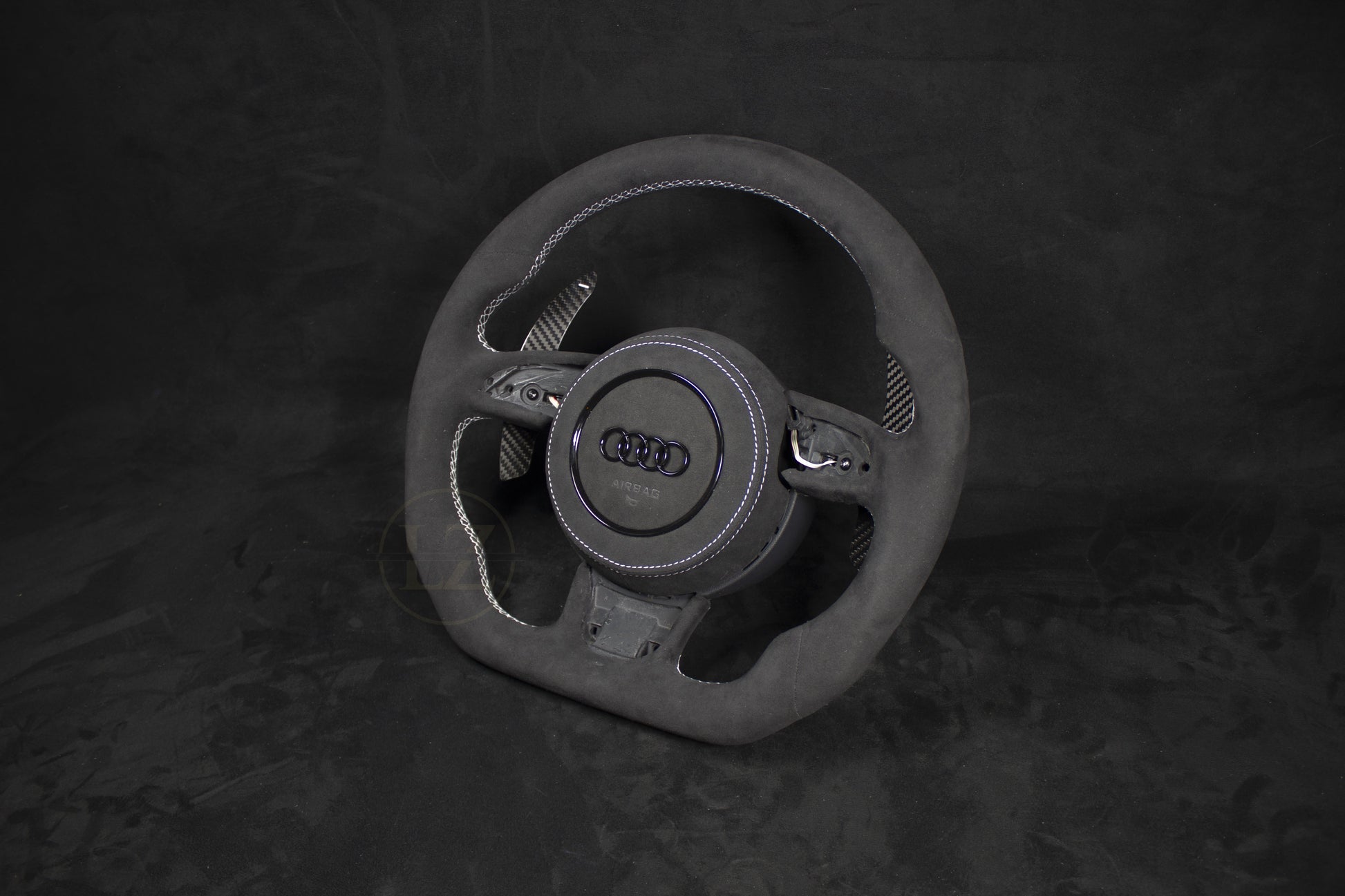 Audi B8 Alcantara Ratt, Hvite Detaljer - LZ-Customs