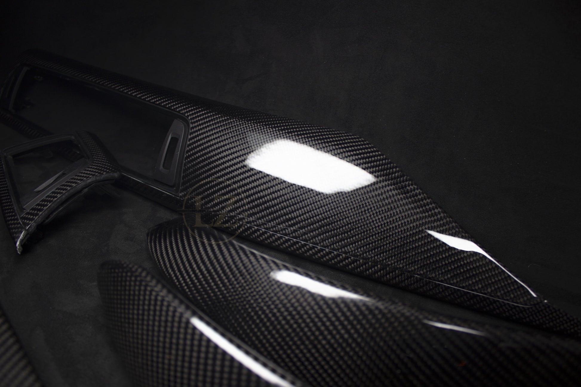 BMW F32 og F82 Carbon Fiber Interiørlister - LZ-Customs