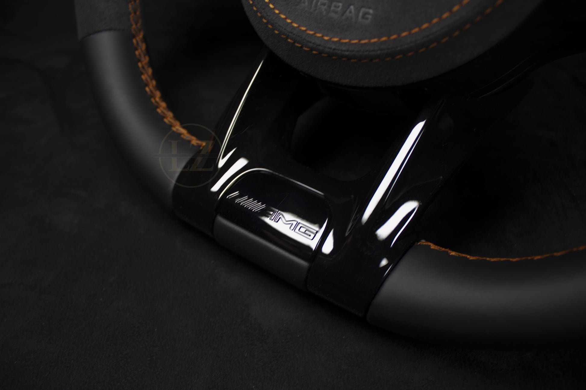 Mercedes-Benz C63 AMG Alcantara/Skinn Ratt Brune detaljer - LZ-Customs