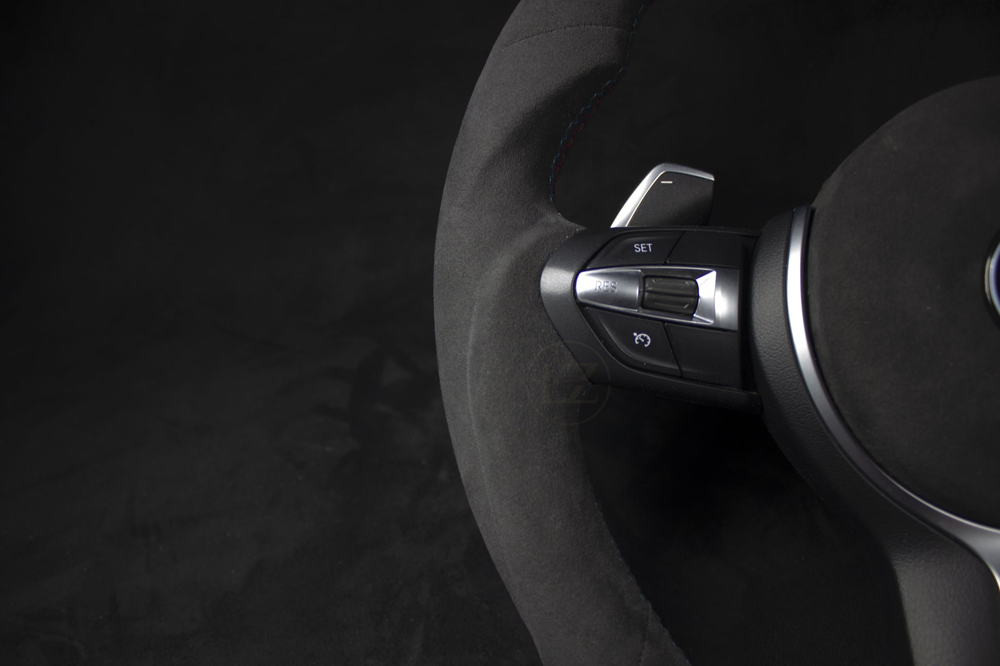 BMW F10/F11 Komplett Alcantara LED Ratt - LZ-Customs