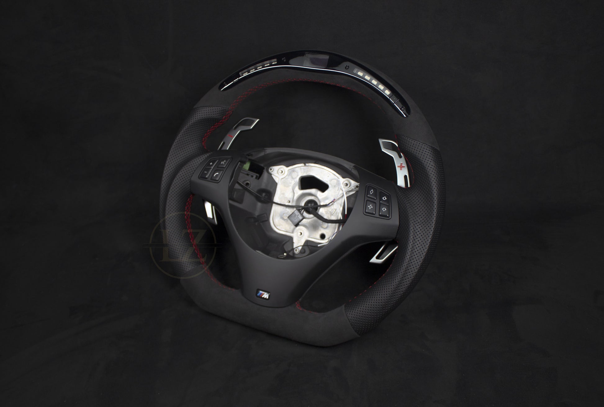 BMW E8X/E9X Alcantara/Skinn LED Ratt Røde Detaljer - LZ-Customs