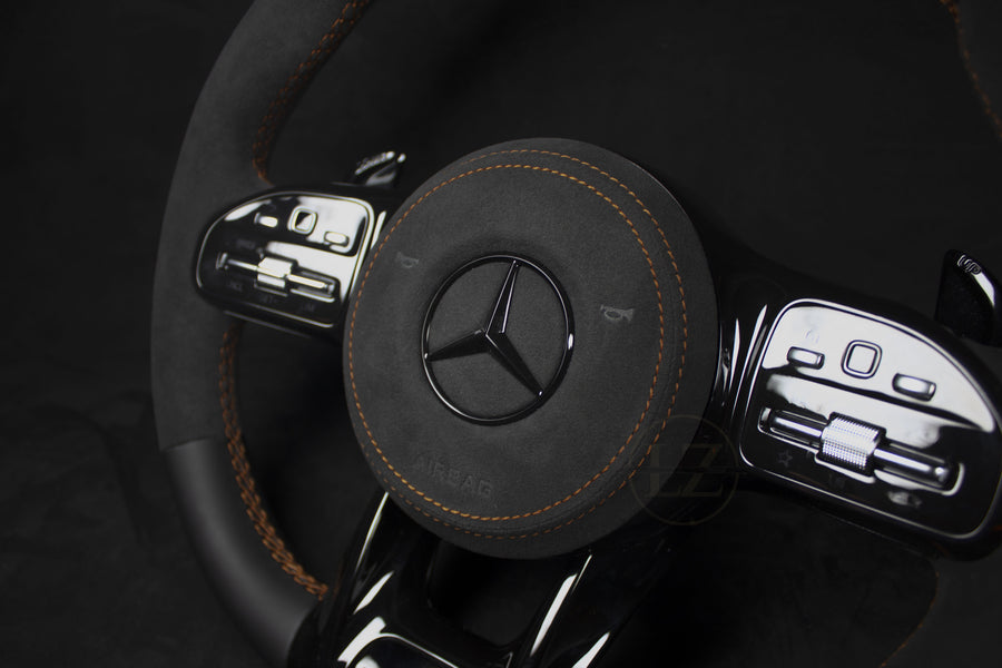 Mercedes-Benz C63 AMG Alcantara/Skinn Ratt Brune detaljer - LZ-Customs