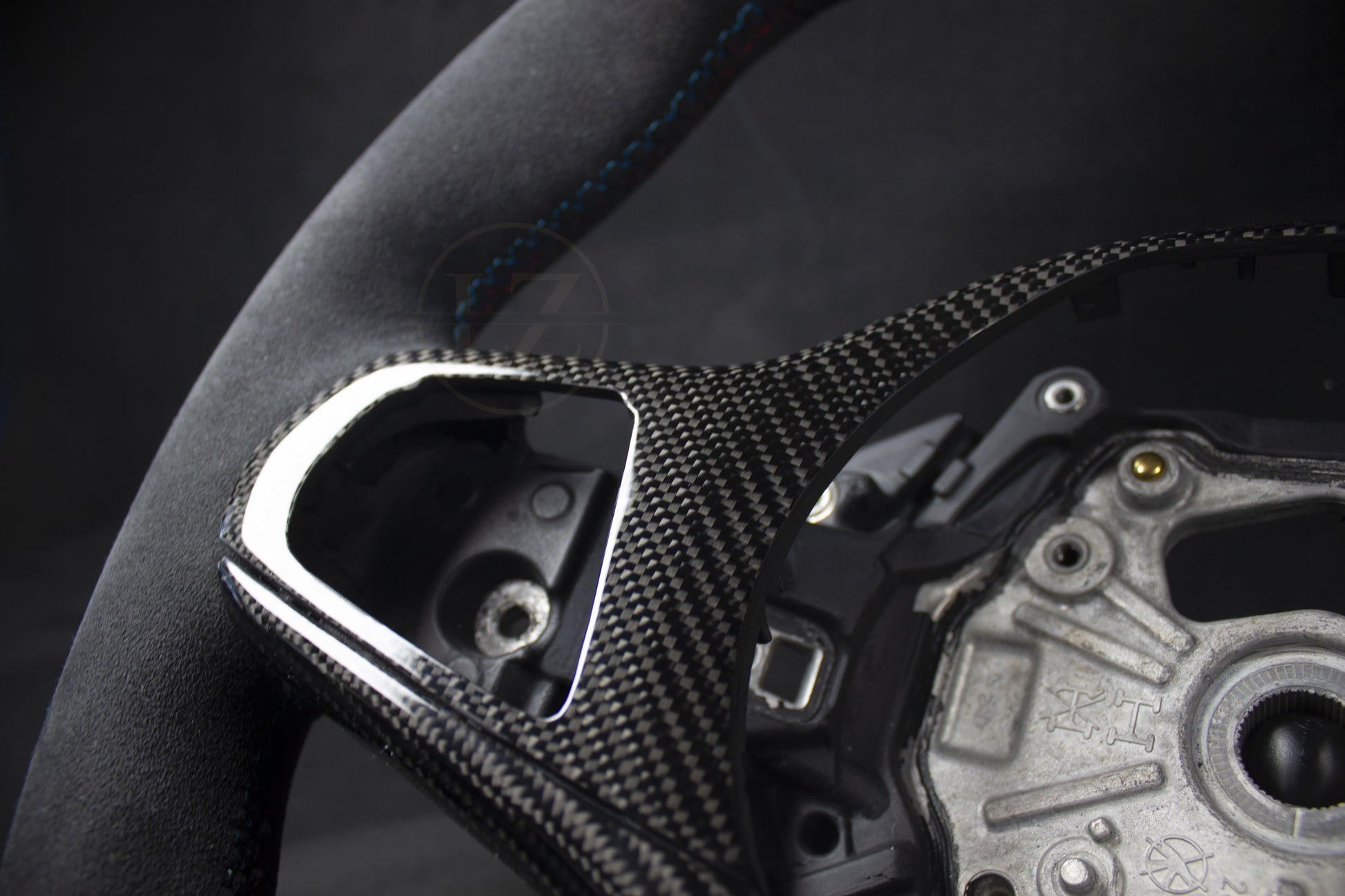 BMW G-Serie G80/G82/G20/G30 Alcantara Ratt - LZ-Customs