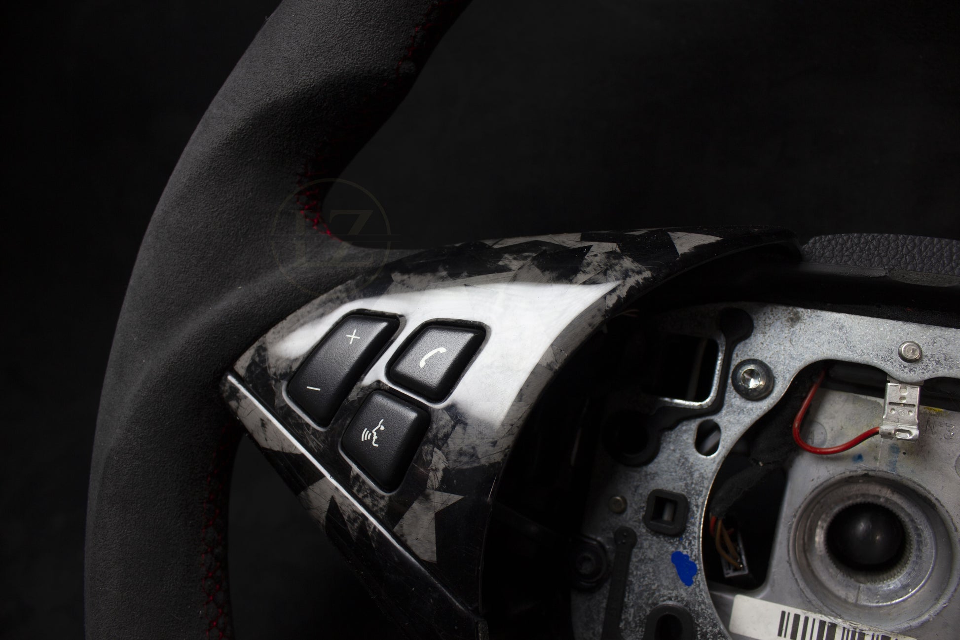 BMW E6X Alcantara Ratt Rød Detaljer - LZ-Customs