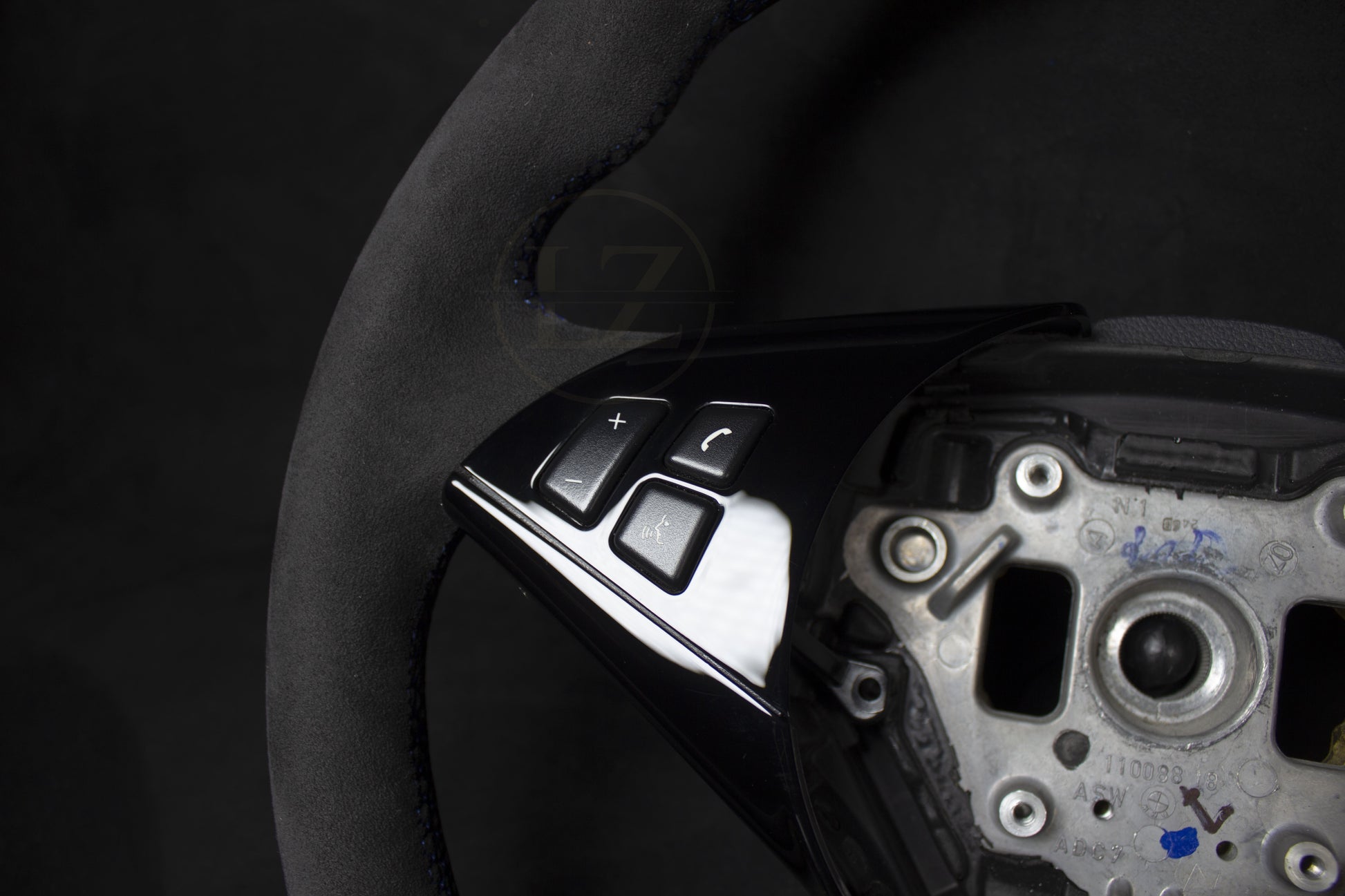 BMW E6X Alcantara/Skinn Ratt Blå Detaljer - LZ-Customs