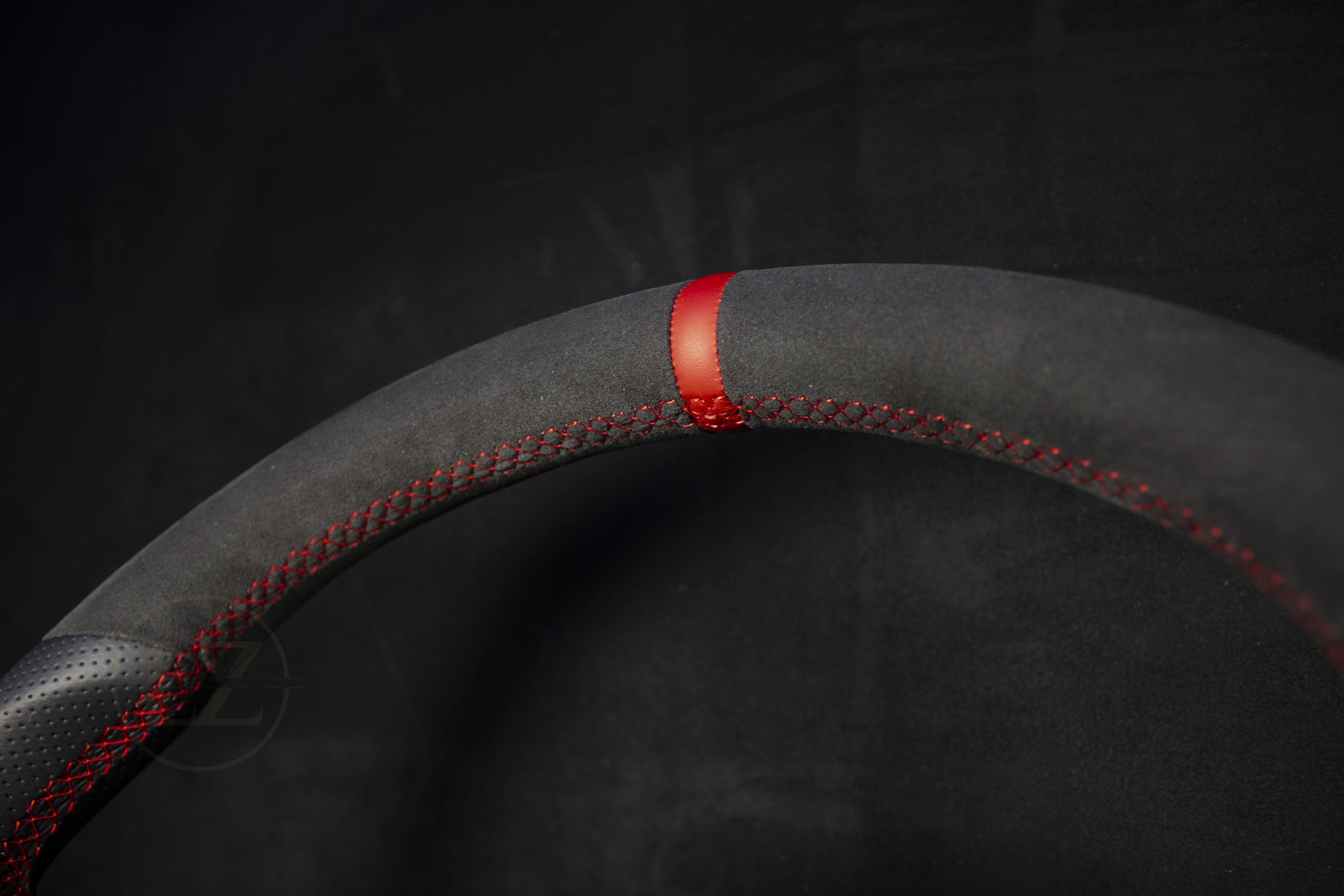 Ford Focus ST/RS MK2 Alcantara/Skinn Ratt, Røde Detaljer - LZ-Customs