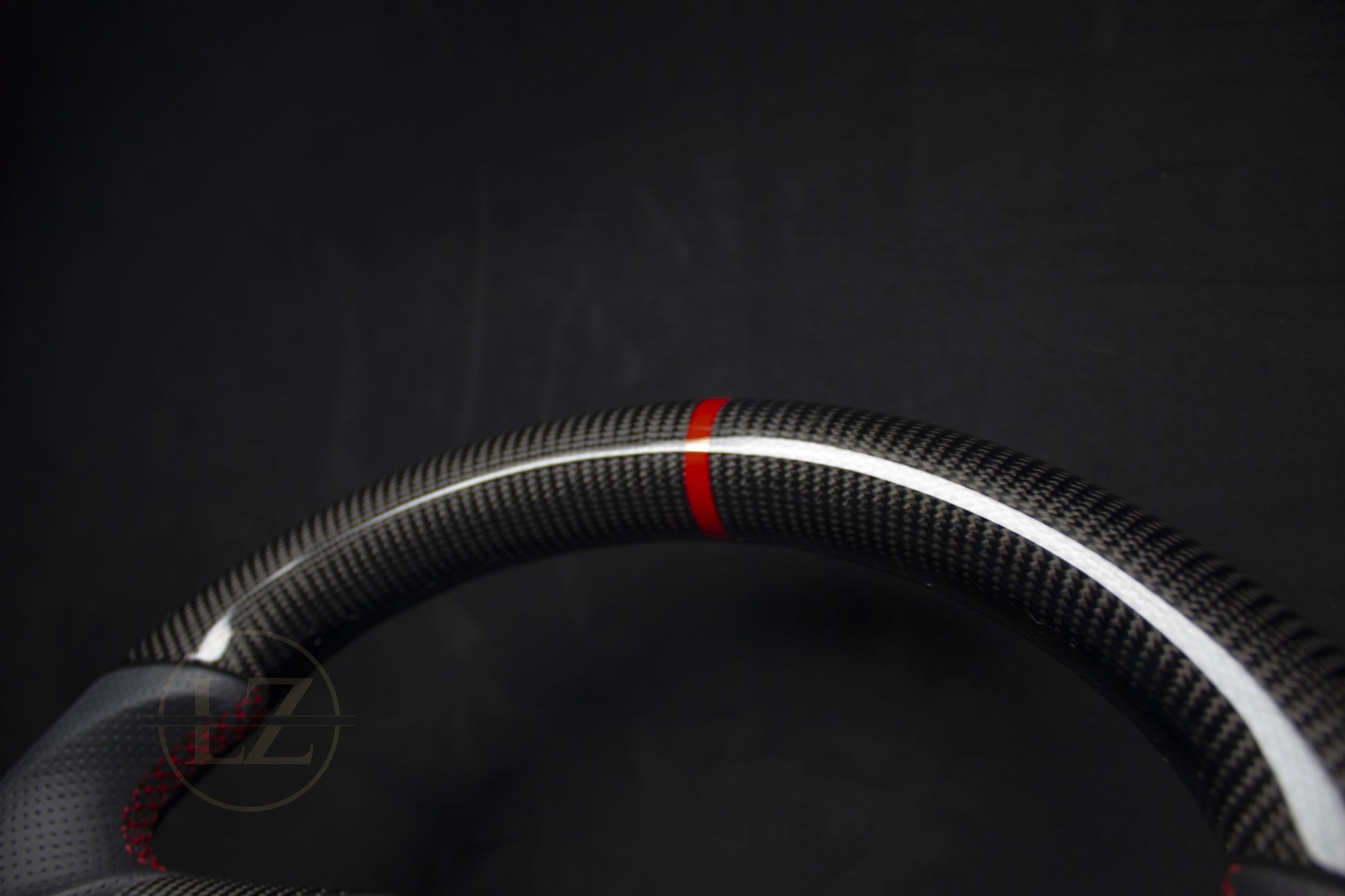 BMW E8X/E9X Carbon/Skinn Ratt, Røde detaljer - LZ-Customs