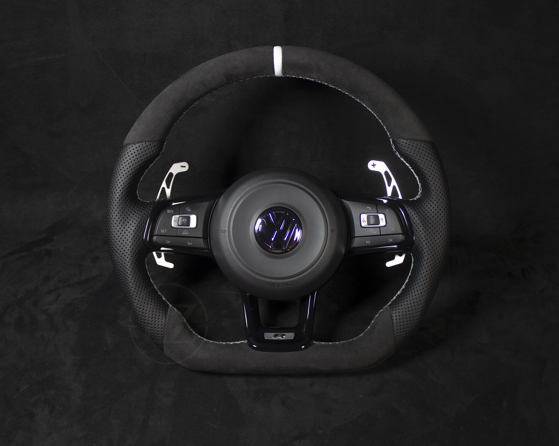 VOLKSWAGEN GOLF MK7 Alcantara/Skinn Ratt - LZ-Customs