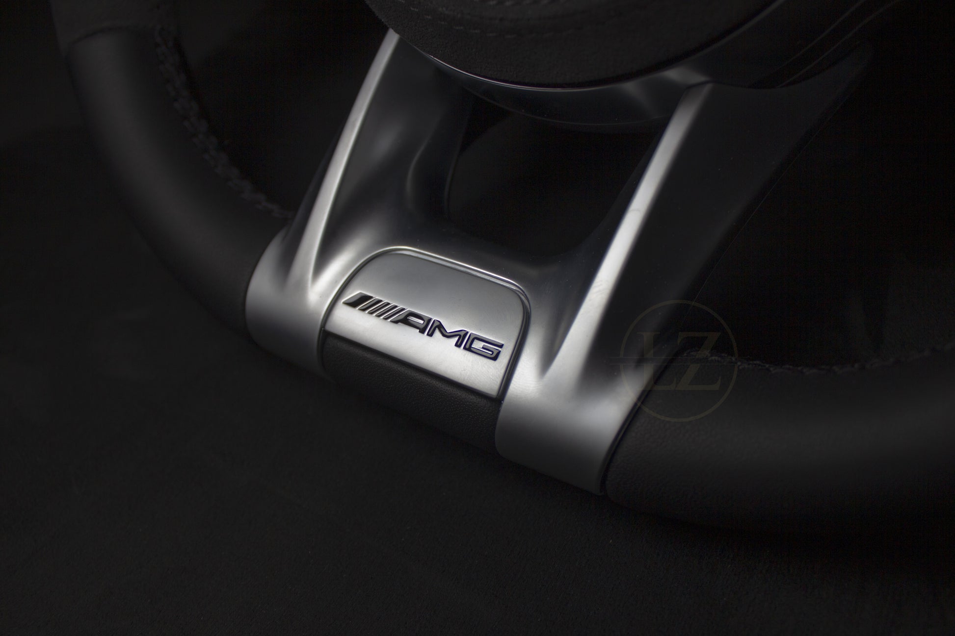 Mercedes-Benz C63 AMG Alcantara/Skinn Blackout Ratt - LZ-Customs