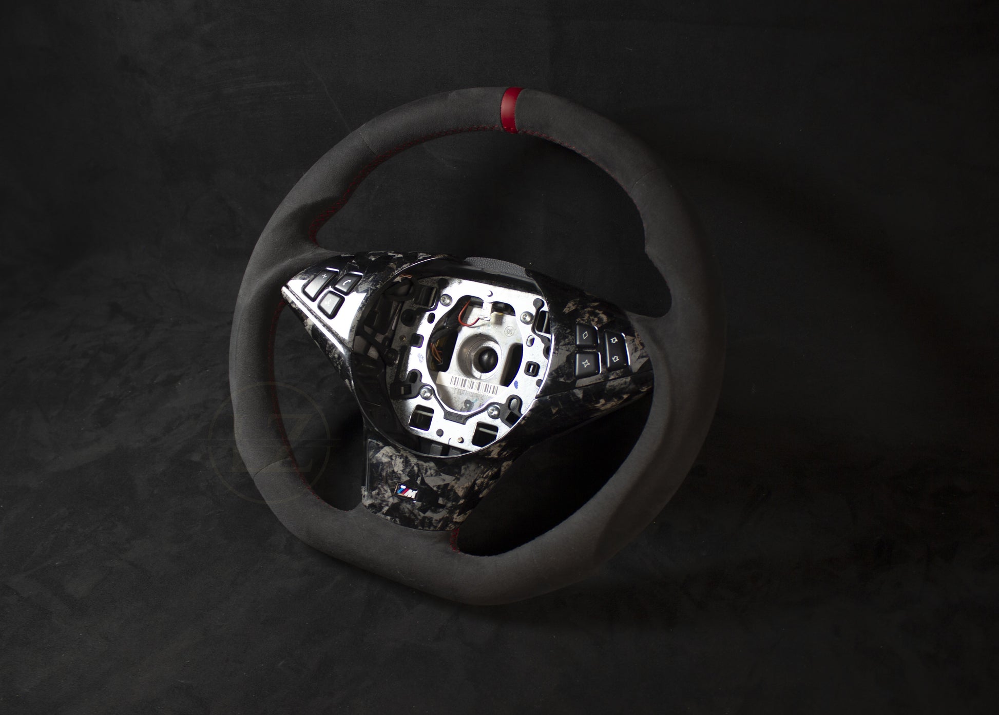 BMW E6X Alcantara Ratt Rød Detaljer - LZ-Customs