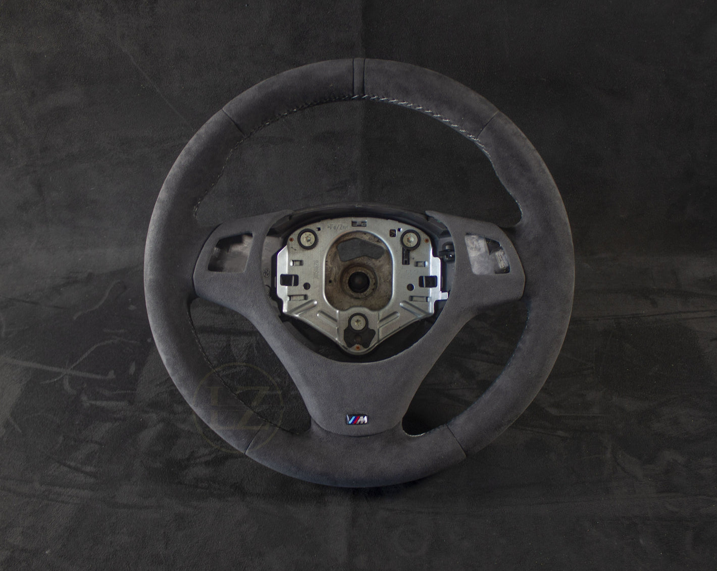 BMW E8X/E9X Alcantara Ratt - LZ-Customs