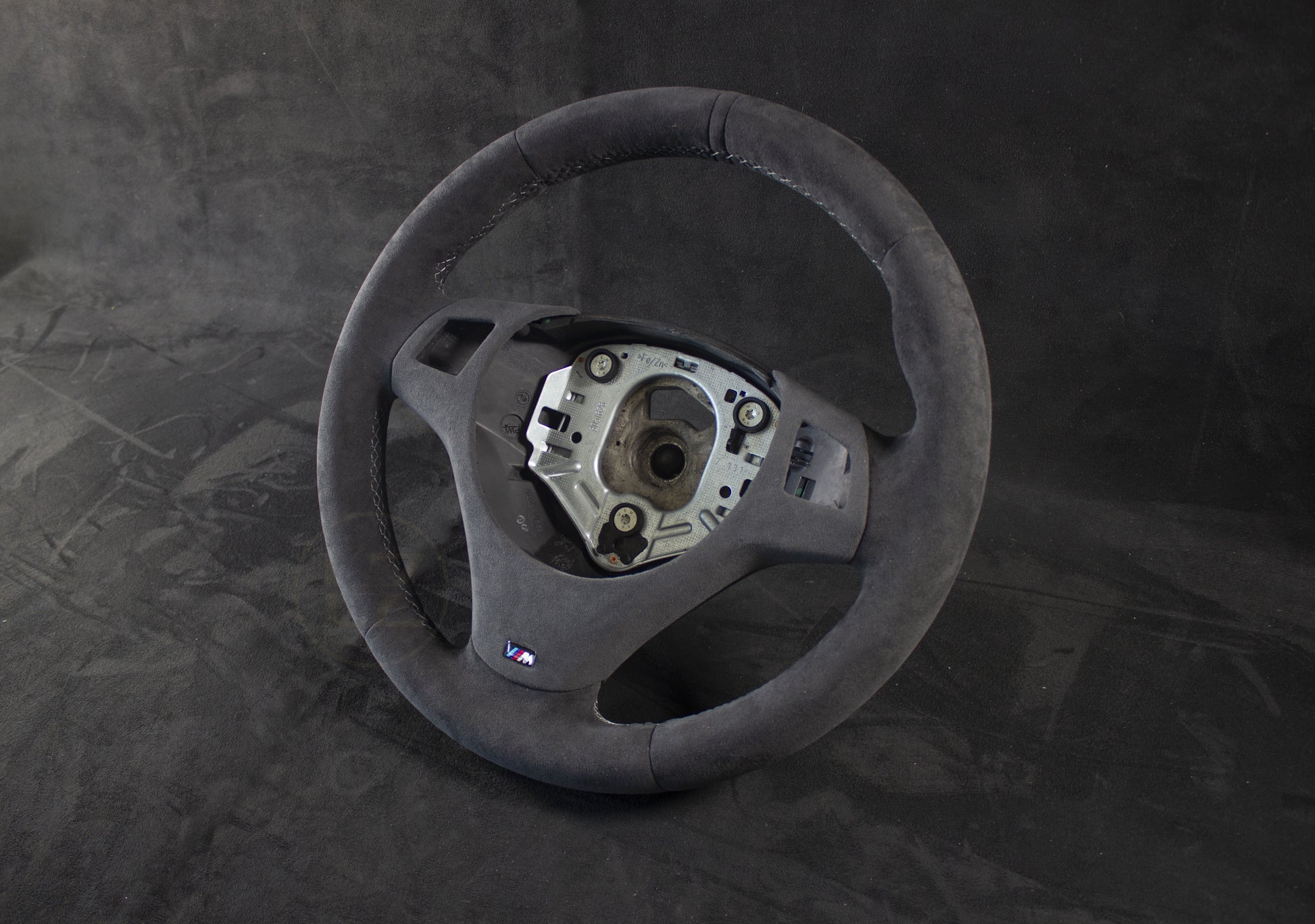 BMW E8X/E9X Alcantara Ratt - LZ-Customs