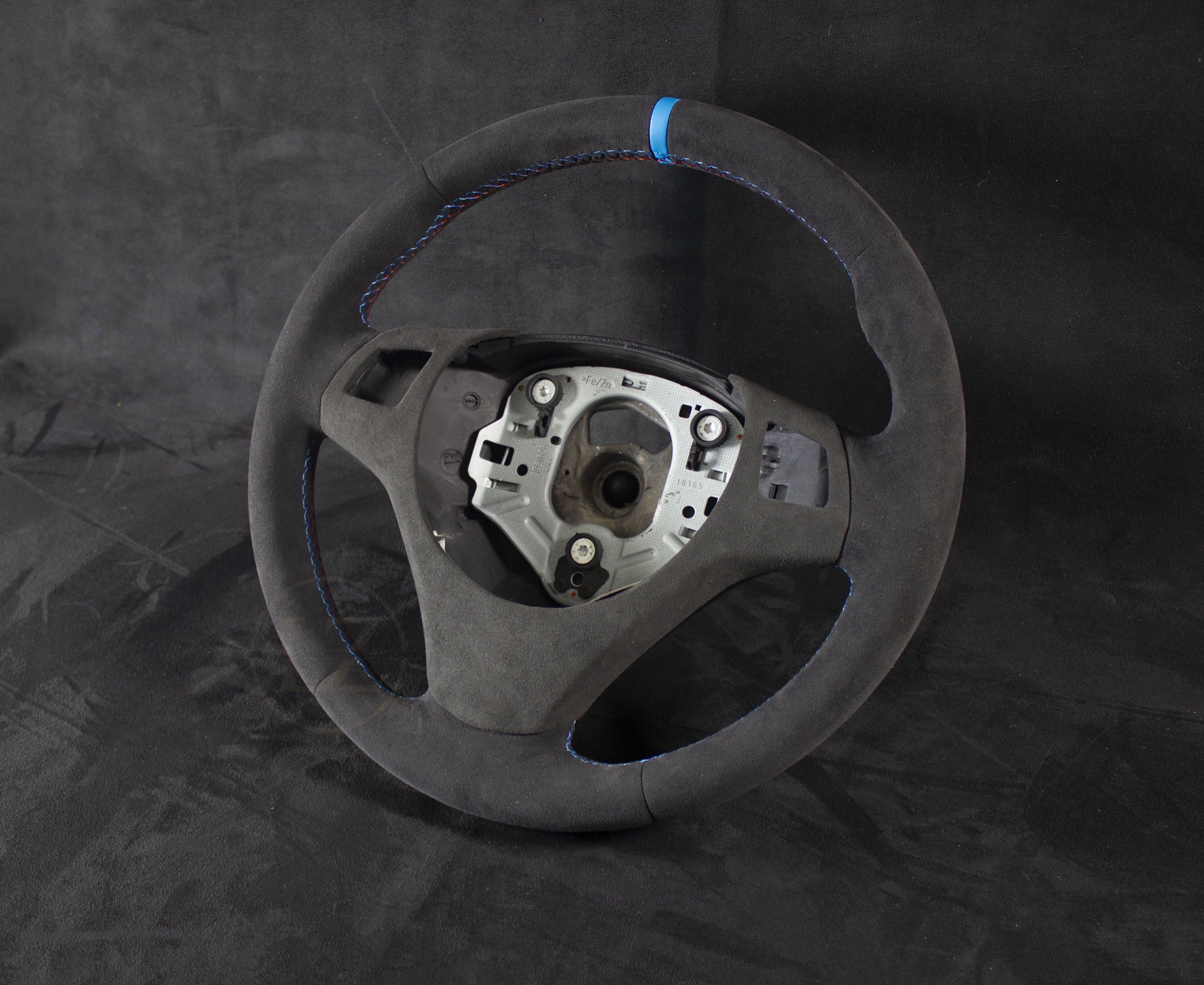 BMW E8X/E9X Alcantara Ratt, Blå Detaljer - LZ-Customs