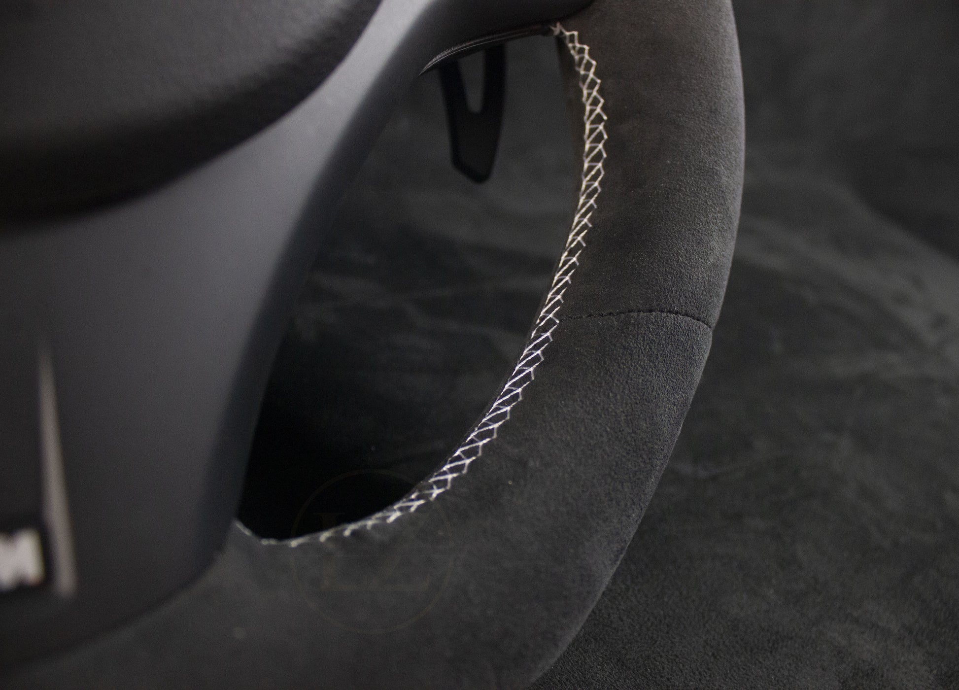 BMW E8X/E9X Alcantara LED Ratt Hvite Detaljer - LZ-Customs