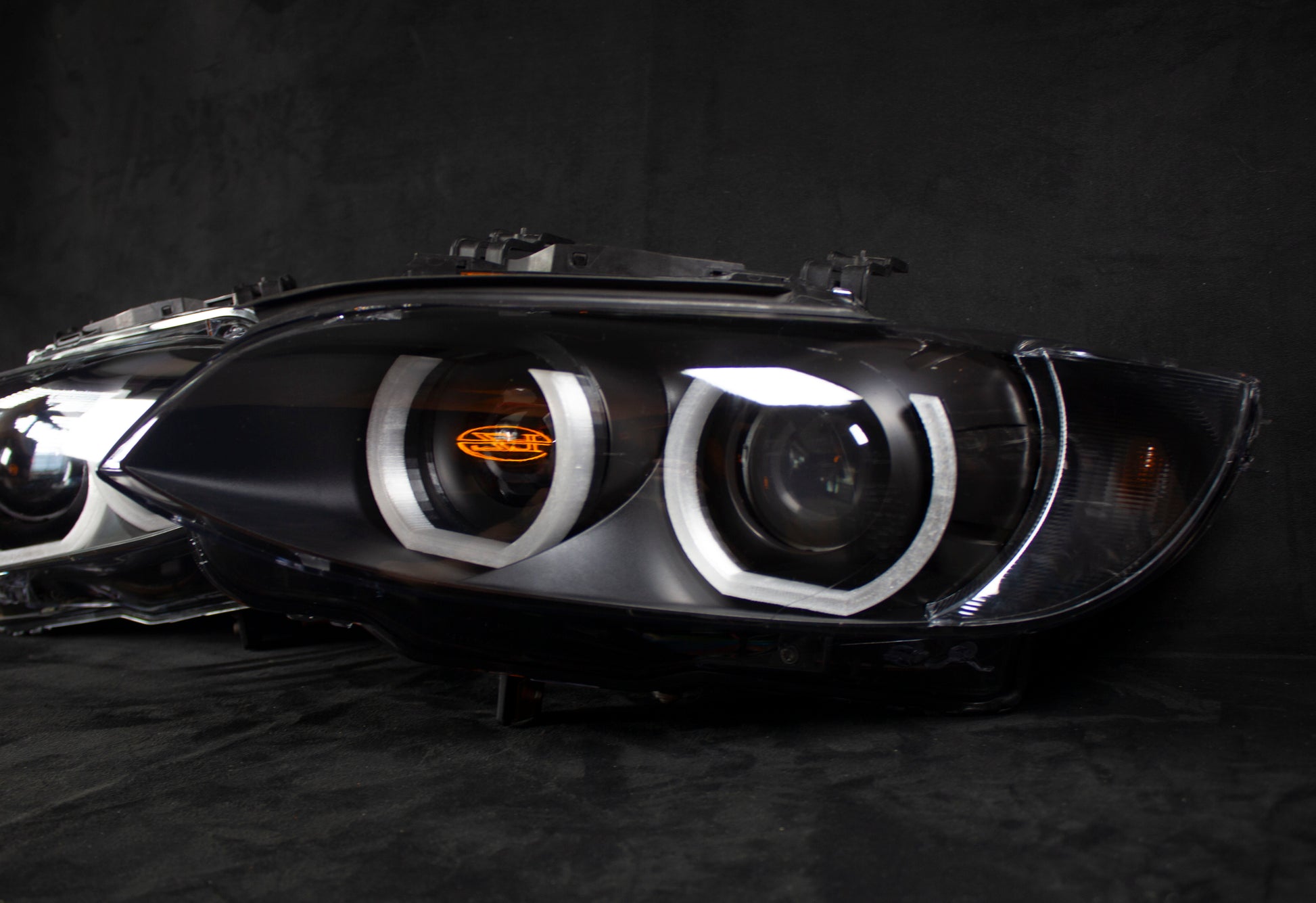 BMW E92 Preface Frontlykter - LZ-Customs