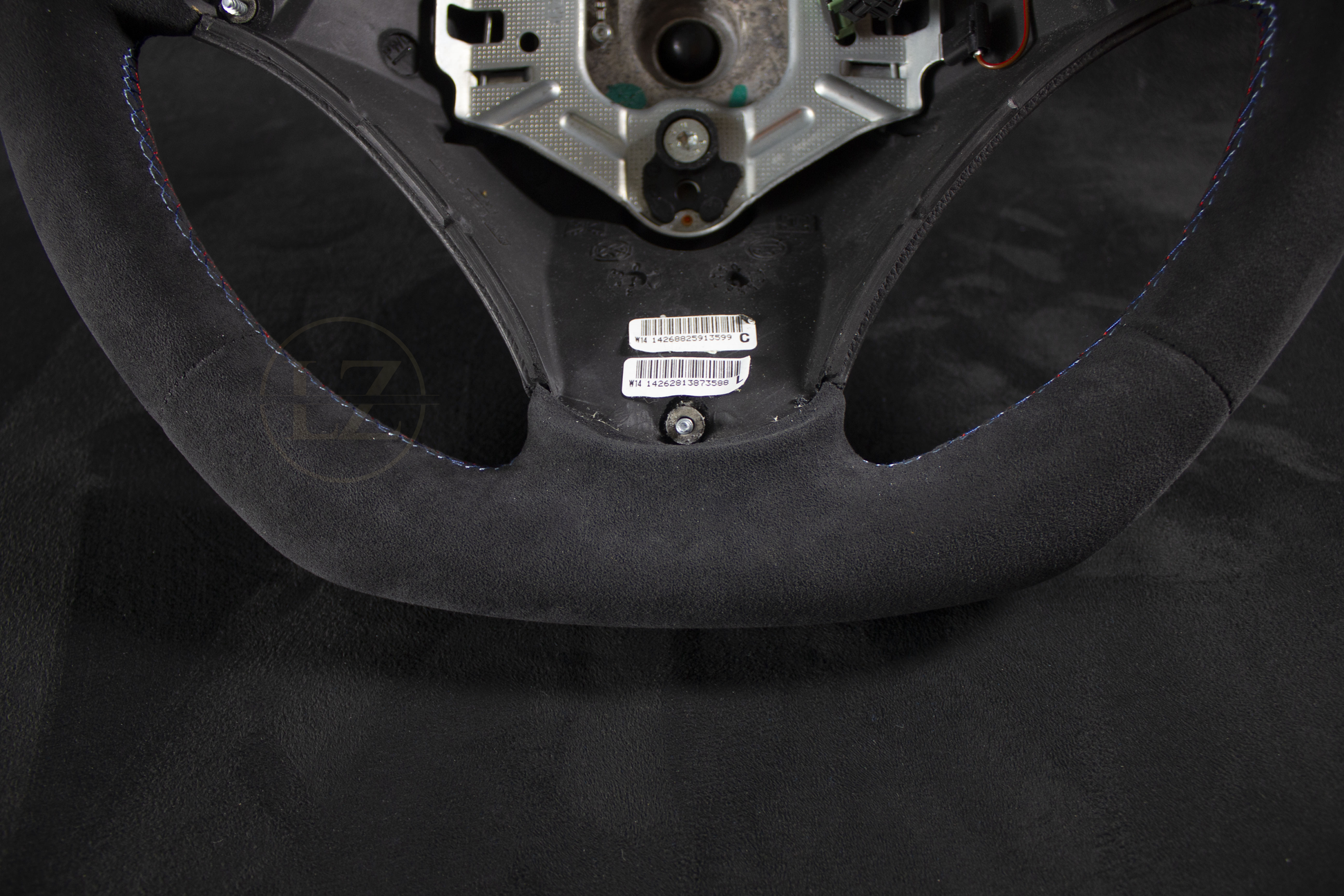 BMW E8X/E9X M-Performance Alcantara Ratt M-sømmer - LZ-Customs