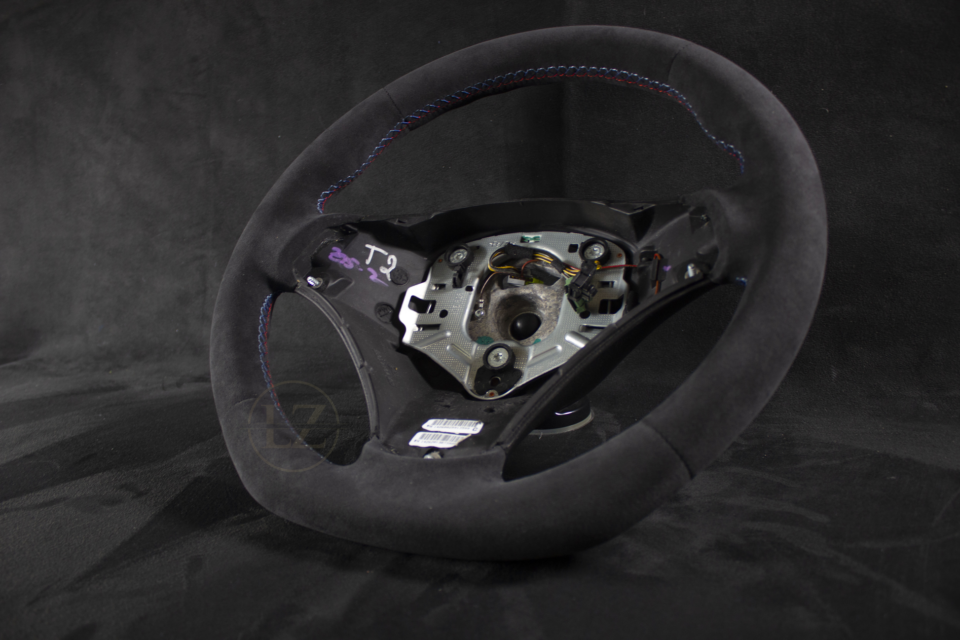 BMW E8X/E9X M-Performance Alcantara Ratt M-sømmer - LZ-Customs