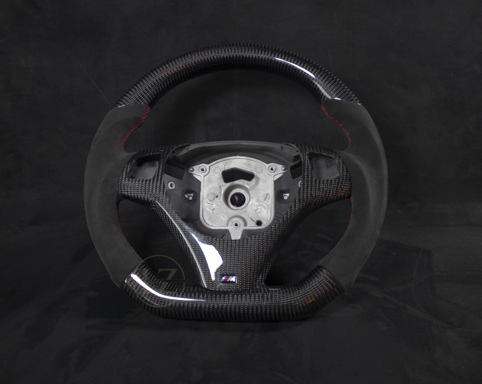 BMW E8X/E9X Carbon/Alcantara Ratt, Røde detaljer - LZ-Customs