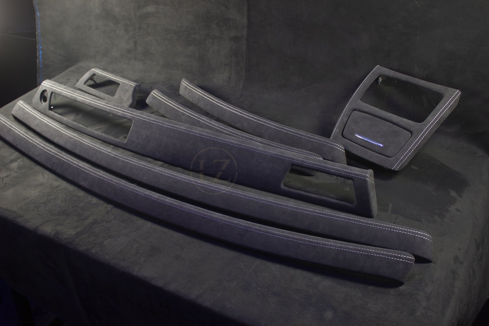 BMW E9X Alcantara Interiør Lister - LZ-Customs