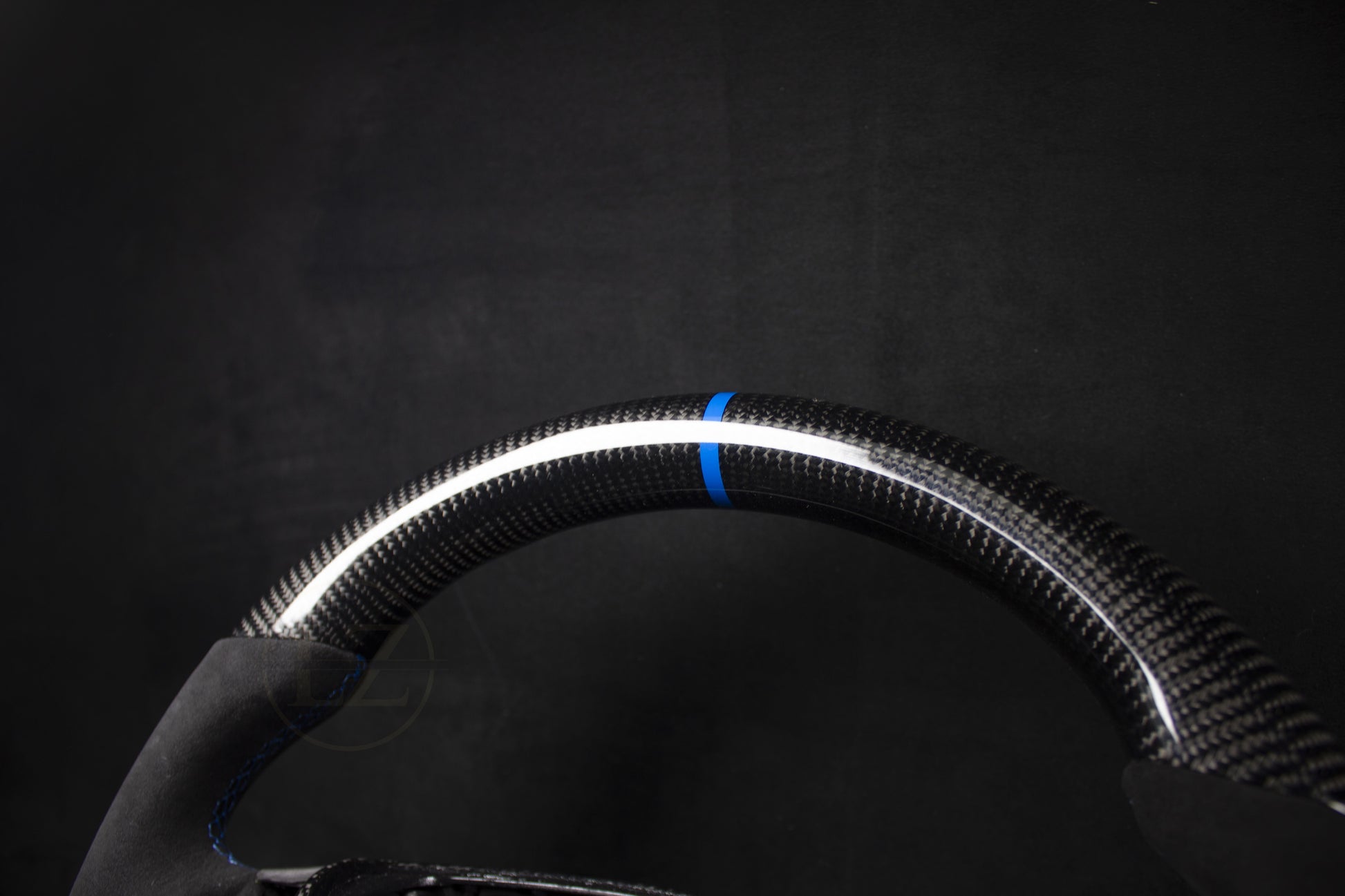 Volvo Carbon/Alcantara Ratt Blå Detaljer - LZ-Customs