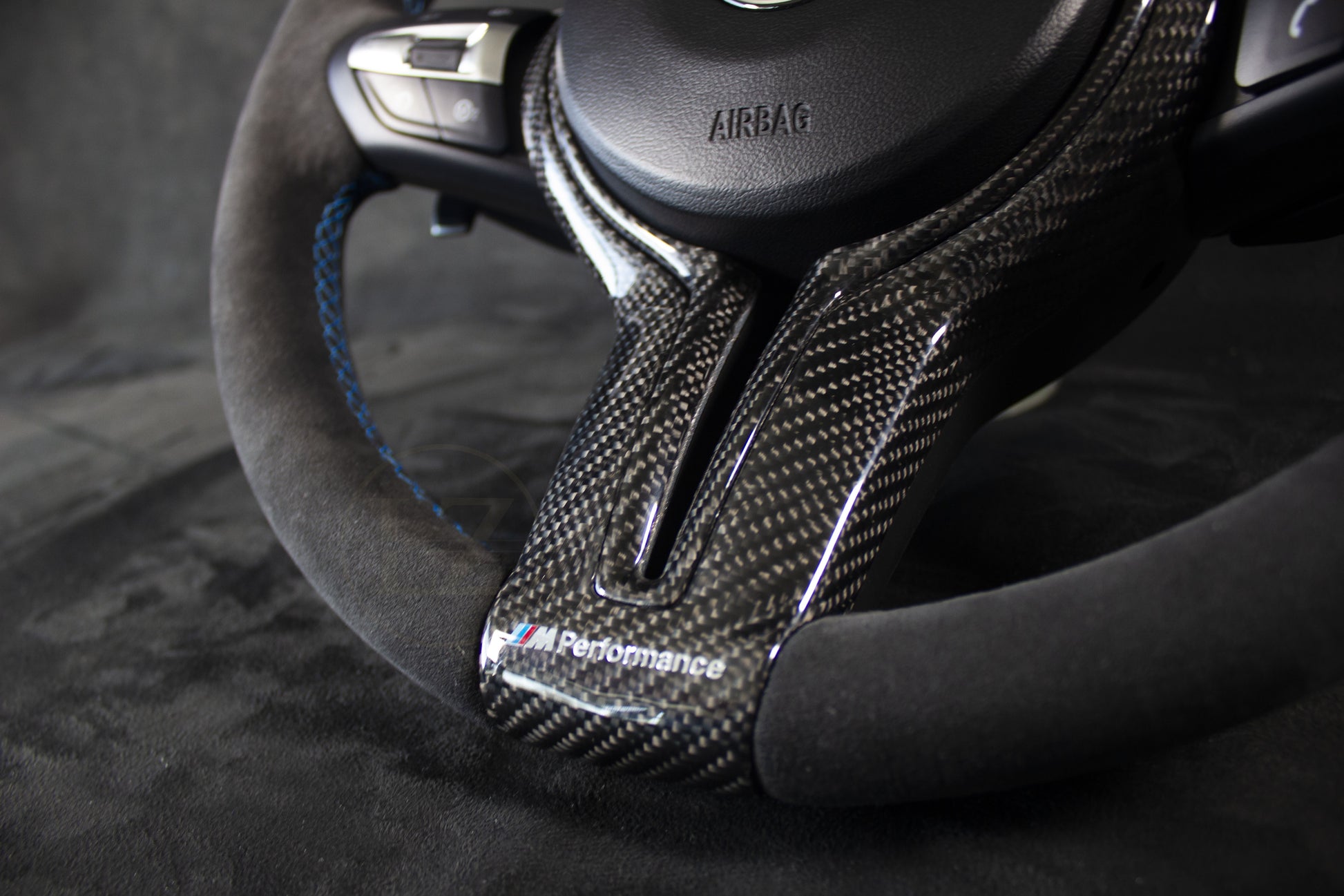 BMW F2X,3X,8X Alcantara Ratt M-Performance - LZ-Customs