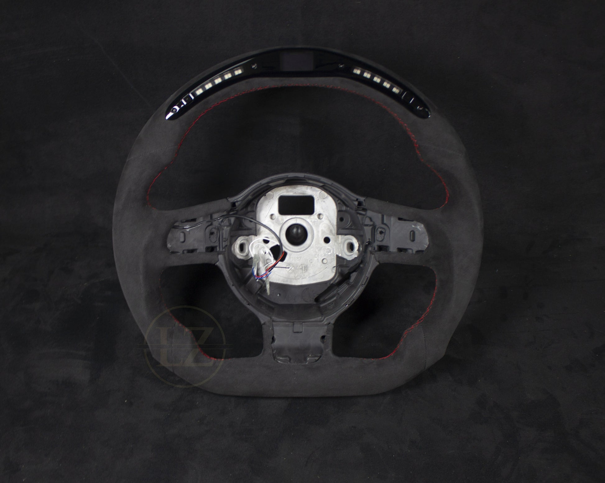 Audi TT MK2 Alcantara LED Ratt - LZ-Customs